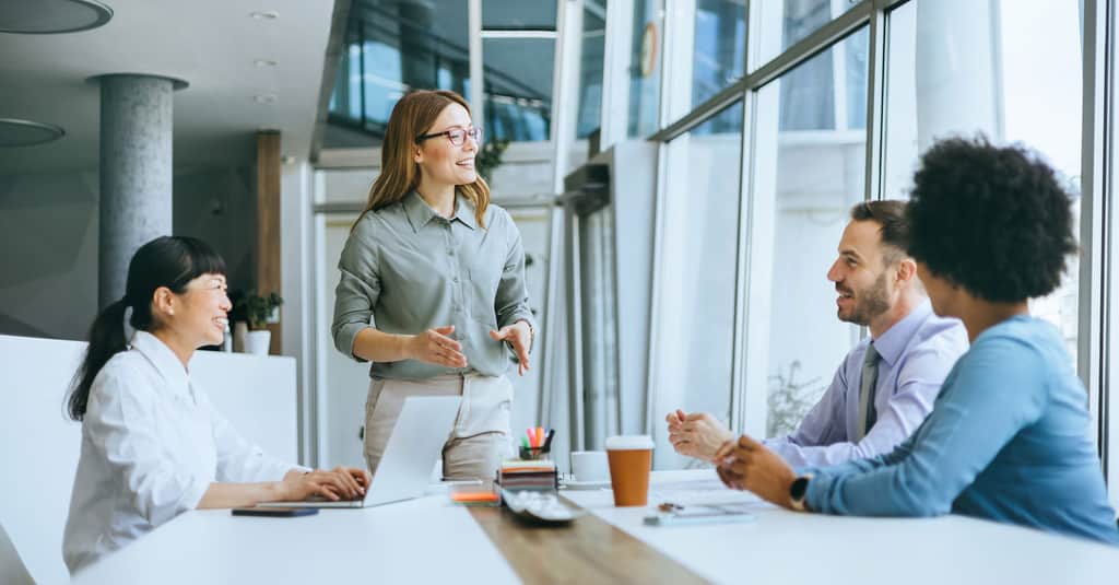 people working together large 2560 x 1338